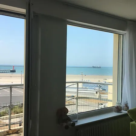 De La Matelote Face 5 Personnes - 3eme Etage Sans Ascenseur